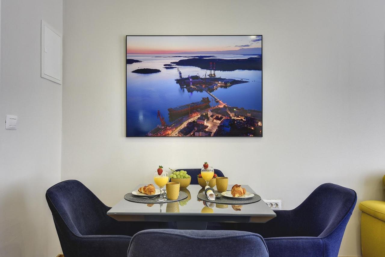 D&A Central Luxury Apartments With Free Parking Pula Ngoại thất bức ảnh