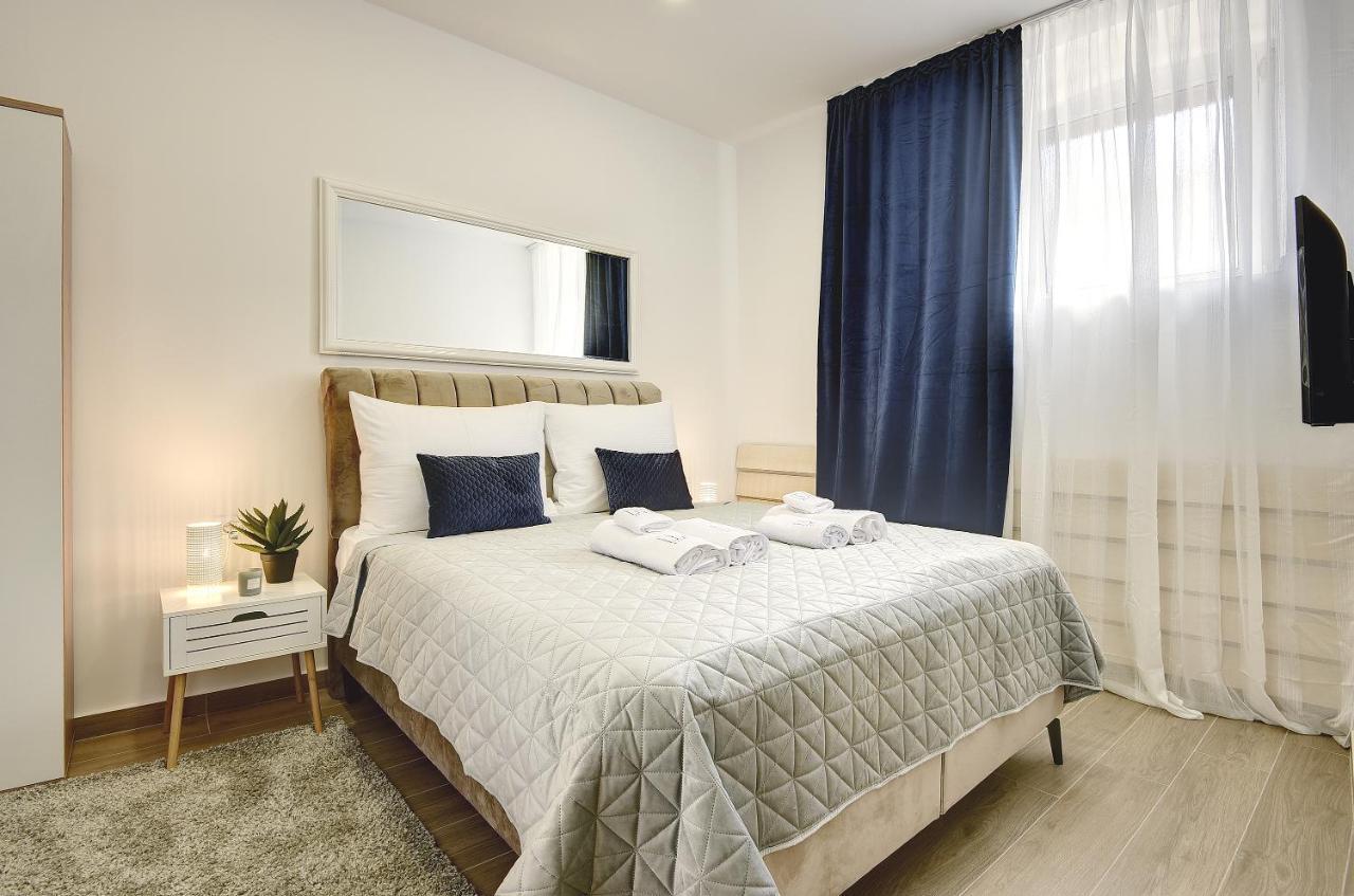 D&A Central Luxury Apartments With Free Parking Pula Ngoại thất bức ảnh